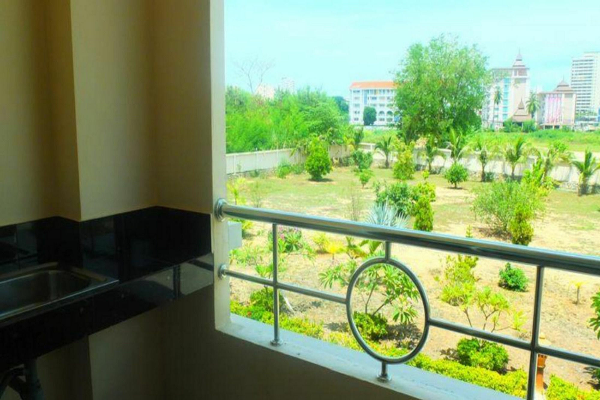 Lk Pavilion Executive Serviced Apartment Pattaya Luaran gambar